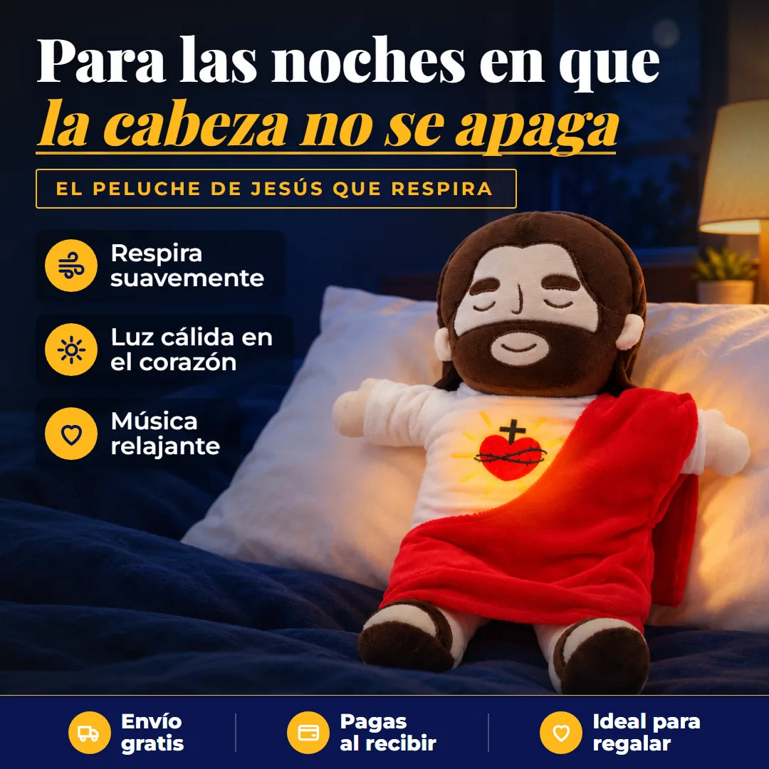 Peluche de Jesús que respira con el corazón encendido sobre la cama, de noche