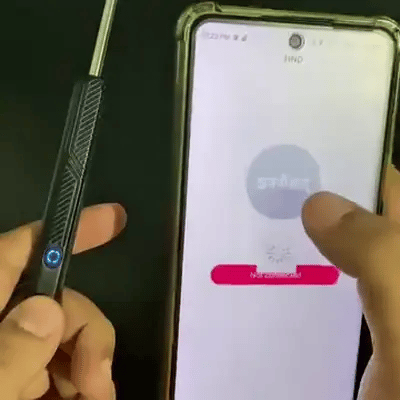 El celular se conecta por WiFi al limpiador
